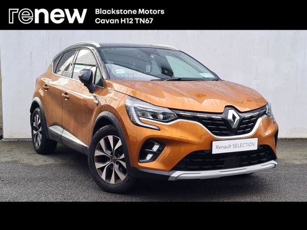 Renault Captur Hatchback, Petrol, 2022, Orange