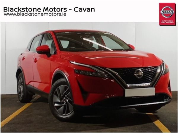 Nissan Qashqai MPV, Petrol, 2022, Red