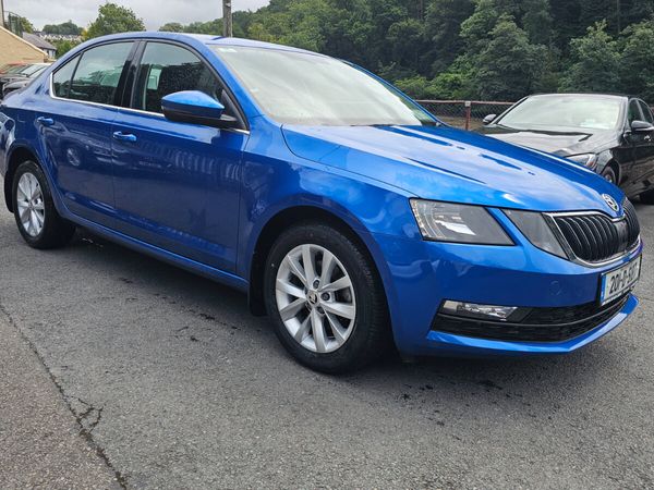 Skoda Octavia Saloon, Petrol, 2020, Blue