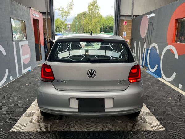 Volkswagen Polo Hatchback, Petrol, 2014, Silver