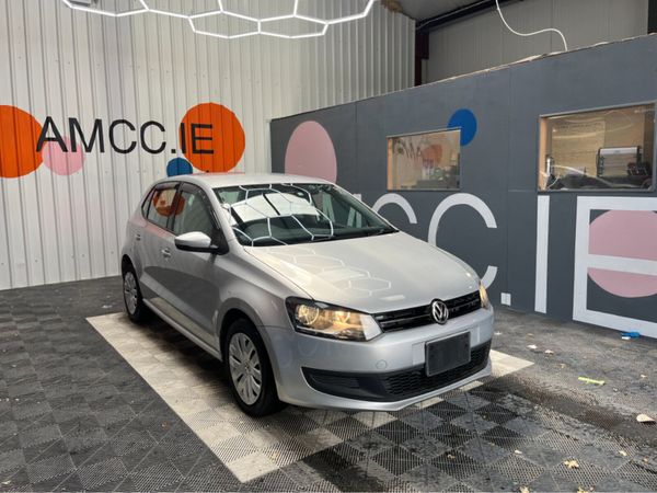 Volkswagen Polo Hatchback, Petrol, 2014, Silver