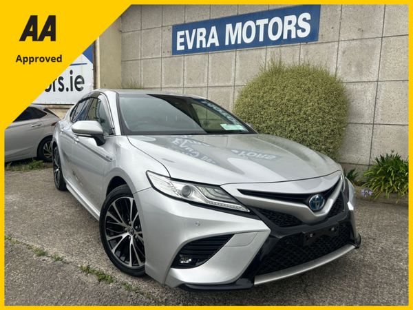 Toyota Camry Saloon, Petrol Hybrid, 2019, Grey