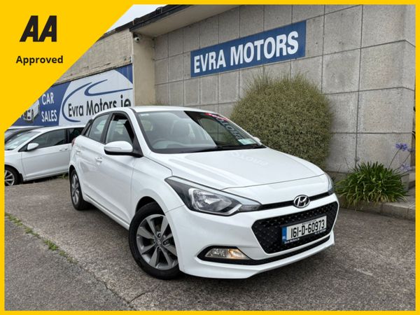 Hyundai i20 Hatchback, Petrol, 2016, White