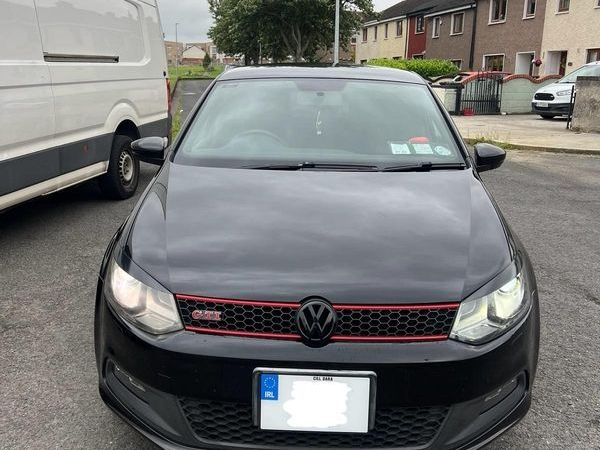 Volkswagen Polo Hatchback, Petrol, 2011, Black