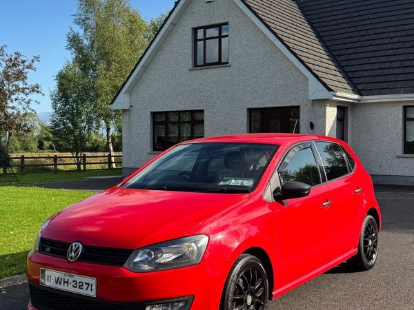 Volkswagen Polo Hatchback, Petrol, 2011, Red