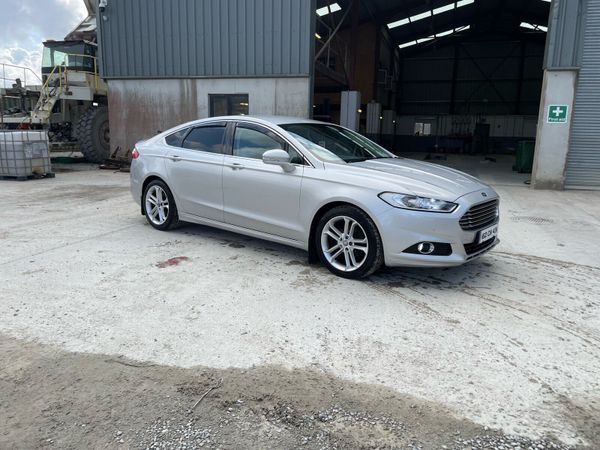 Ford Mondeo Hatchback, Diesel, 2016, Silver