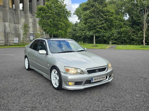Lexus IS Saloon, Petrol, 2002, Silver