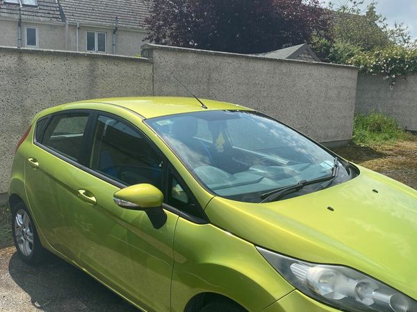 Ford Fiesta Hatchback, Diesel, 2010, Green