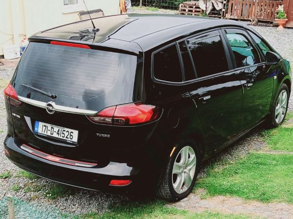 Opel Zafira MPV, Petrol, 2017, Black