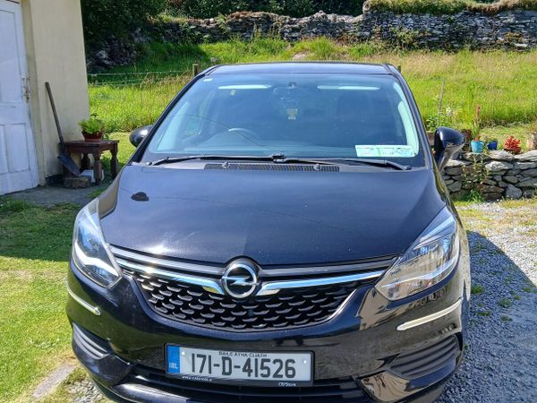 Opel Zafira MPV, Petrol, 2017, Black