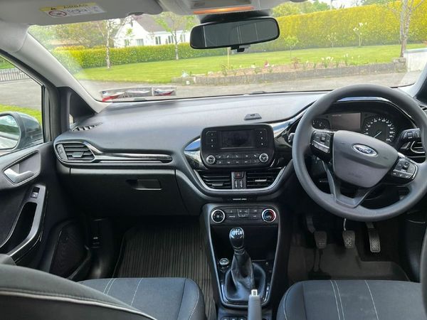 Ford Fiesta Hatchback, Petrol, 2018, Grey