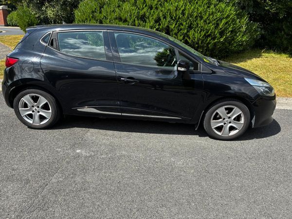 Renault Clio Hatchback, Petrol, 2016, Black