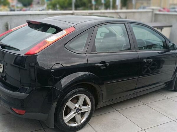 Ford Focus Hatchback, Petrol, 2008, Black