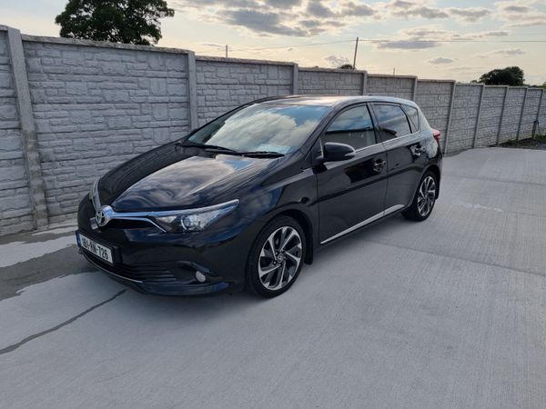 Toyota Auris Hatchback, Diesel, 2016, Black