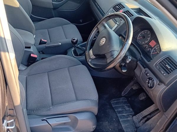 Volkswagen Golf Hatchback, Petrol, 2008, Black