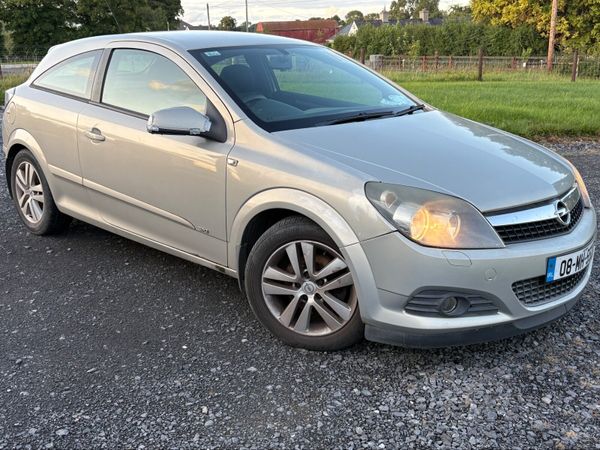 Opel Astra Hatchback, Petrol, 2008, Yellow