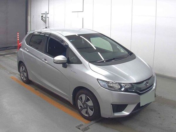 Honda Fit Hatchback, Petrol, 2013, Silver