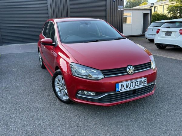 Volkswagen Polo Hatchback, Petrol, 2014, Red