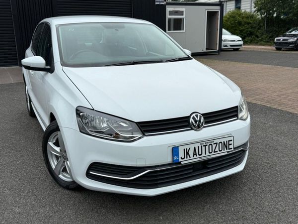 Volkswagen Polo Hatchback, Petrol, 2014, White