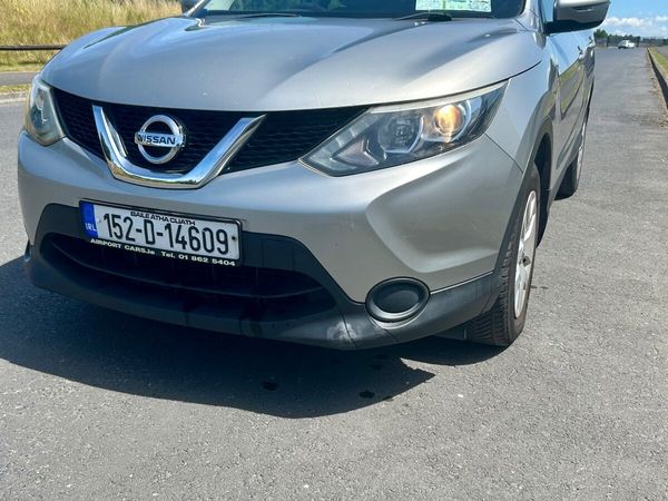 Nissan Qashqai Hatchback, Diesel, 2015, Silver