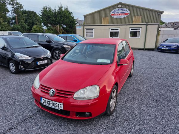 Volkswagen Golf Hatchback, Petrol, 2006, Red