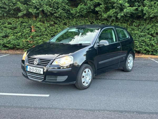 Volkswagen Polo Hatchback, Petrol, 2009, Black
