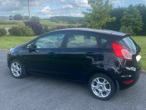 Ford Fiesta Hatchback, Petrol, 2016, Black