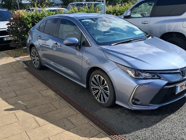 Toyota Corolla Saloon, Petrol Hybrid, 2019, Grey