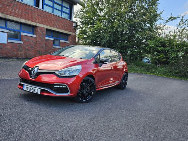 Renault Clio Hatchback, Petrol, 2014, Red