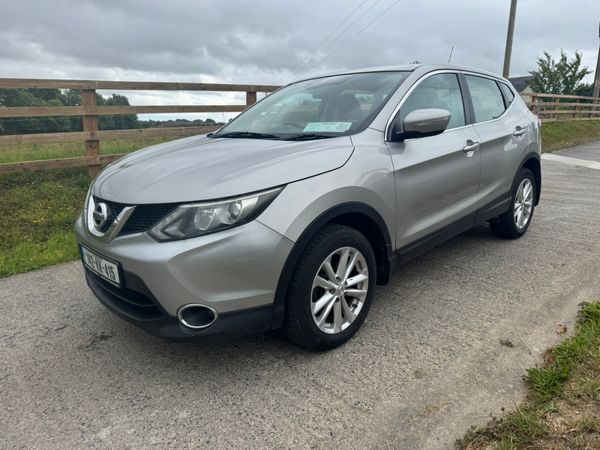 Nissan Qashqai Hatchback, Diesel, 2014, Silver
