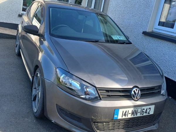 Volkswagen Polo Hatchback, Petrol, 2014, Grey