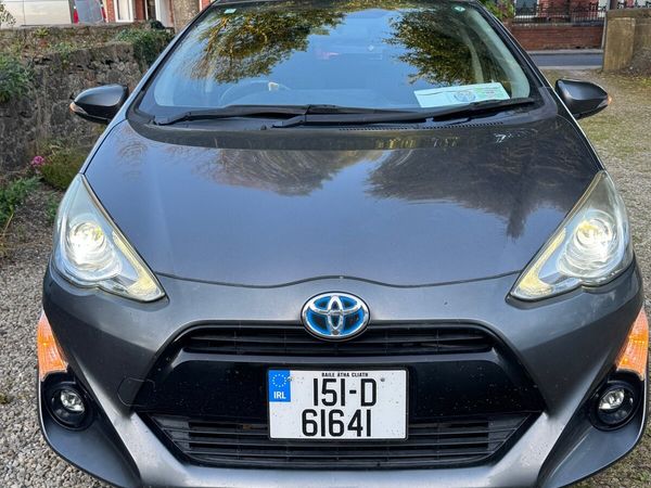 Toyota Aqua Hatchback, Petrol Hybrid, 2015, Grey