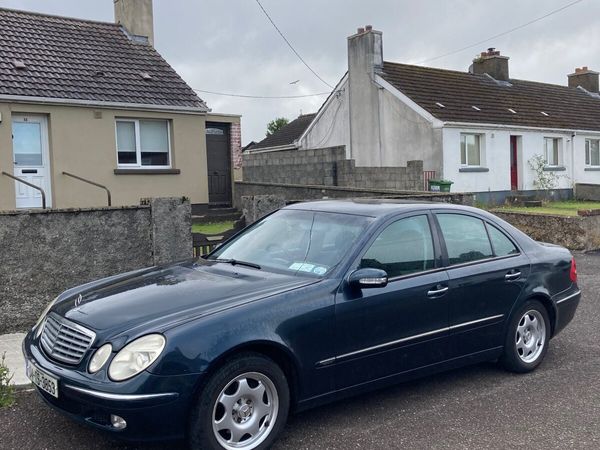 Mercedes-Benz E-Class Saloon, Petrol, 2004, Black