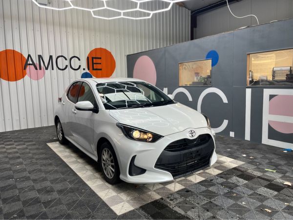 Toyota Yaris Hatchback, Petrol, 2022, White