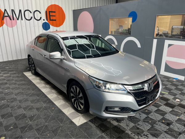 Honda Accord Saloon, Petrol Hybrid, 2016, Silver