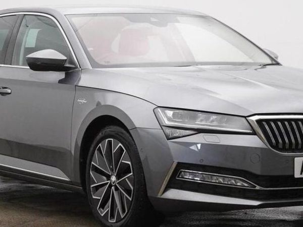 Skoda Superb Hatchback, Diesel, 2023, Grey