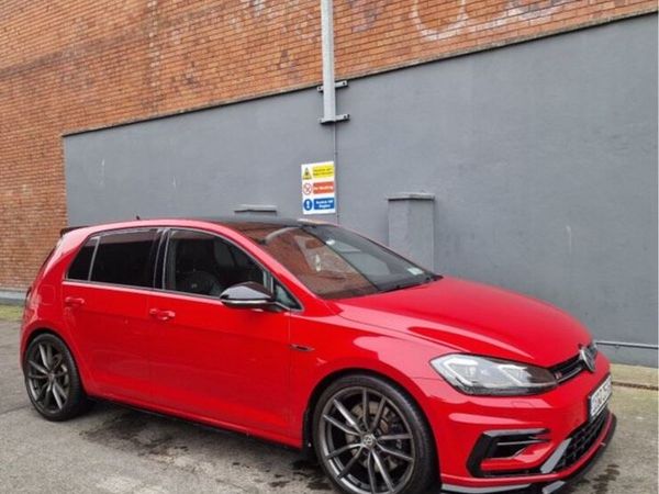 Volkswagen Golf Hatchback, Petrol, 2018, Red