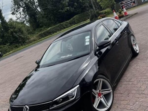 Volkswagen Jetta Saloon, Diesel, 2014, Black