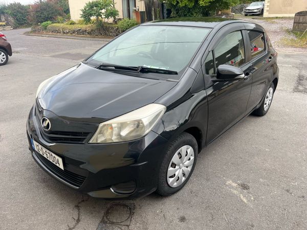 Toyota Vitz Hatchback, Petrol, 2012, Black