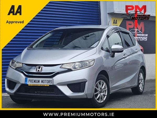 Honda Fit Hatchback, Petrol Hybrid, 2014, Silver