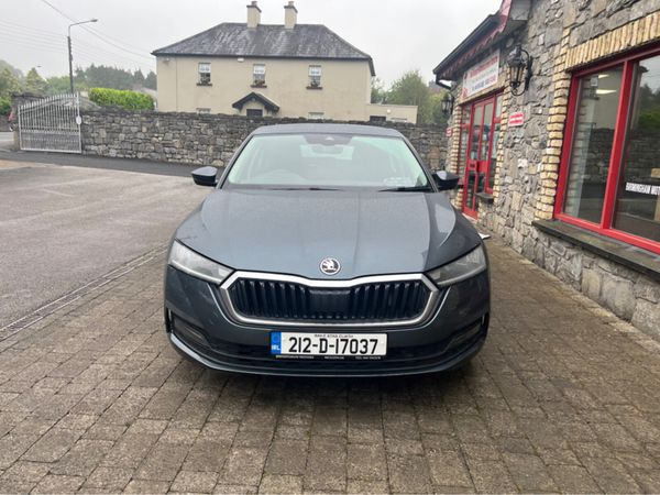 Skoda Octavia Saloon, Diesel, 2021, Grey