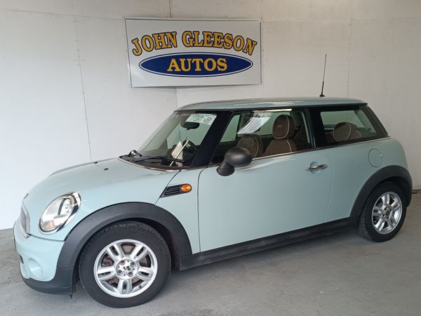 Mini First Hatchback, Petrol, 2011, Blue