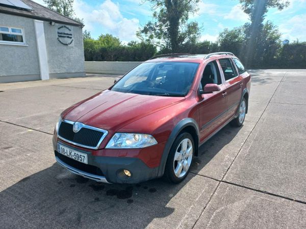 Skoda Octavia Estate, Diesel, 2008, Red