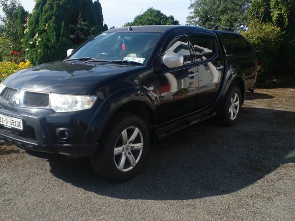 Mitsubishi L200 Crew Cab, Diesel, 2013, Black