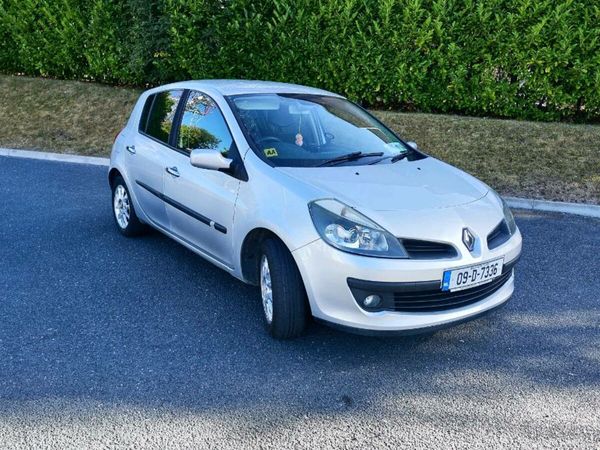 Renault Clio Hatchback, Ethanol Petrol, 2009, Silver