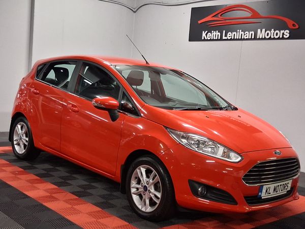 Ford Fiesta Hatchback, Petrol, 2015, Red