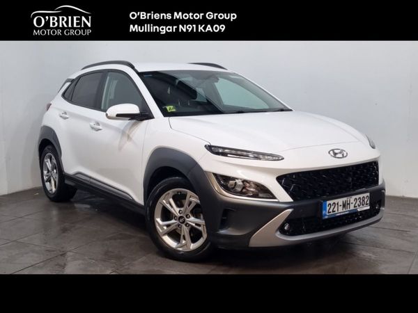 Hyundai KONA MPV, Petrol, 2022, White
