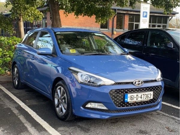 Hyundai i20 Hatchback, Petrol, 2016, Blue