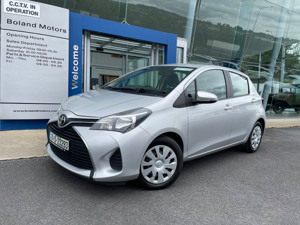 Toyota Yaris Hatchback, Petrol, 2017, Grey