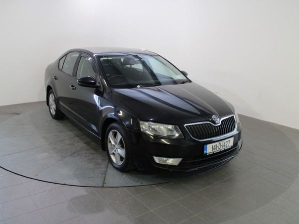 Skoda Octavia Saloon, Diesel, 2014, Black